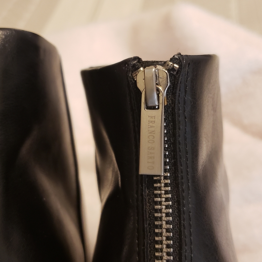 Boots - Picture 5 of 6